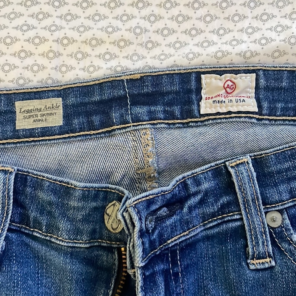 Jeans - Picture 2 of 3